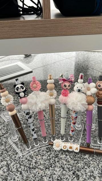 Kralepennen, sleutelhangers,… laatste stuks! beschikbaar voor biedingen