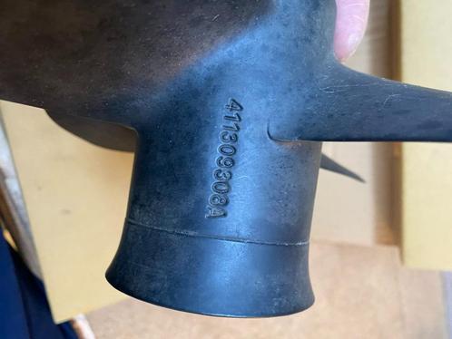 suzuki BBM schroef 4 blads 9-1/4 x 8 suzuki 15pk, Watersport en Boten, Accessoires en Onderhoud, Zo goed als nieuw, Motor en Techniek
