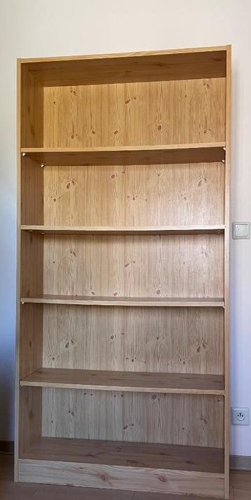 Moet NU weg! IKEA billy kast - hout beschikbaar voor biedingen