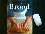 Brood 100 recepten uit de hele wereld, Ophalen of Verzenden, Gelezen