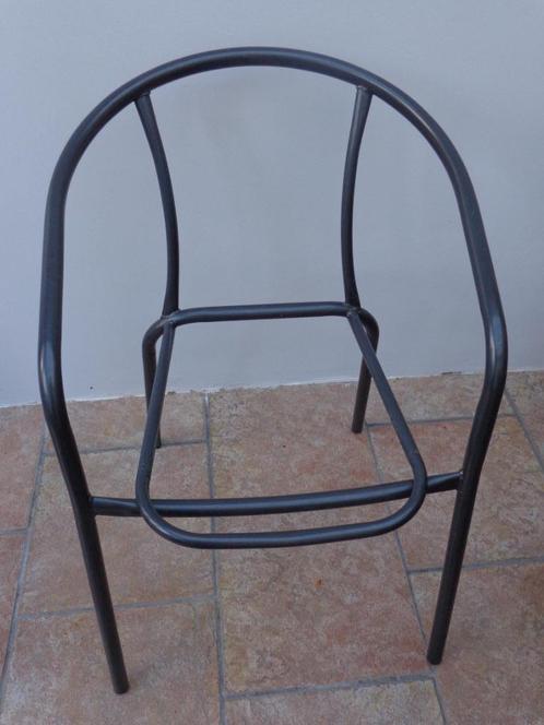 stoel frame te restaureren - grijs metaal, Huis en Inrichting, Stoelen, Gebruikt, Twee, Metaal, Grijs, Ophalen