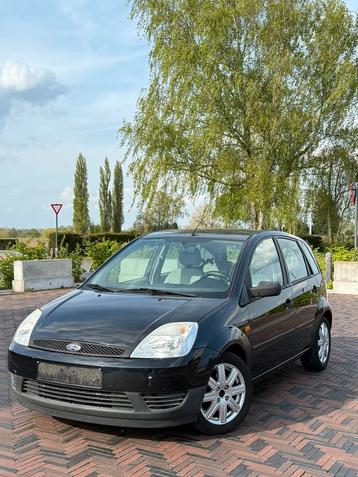 Ford Fiesta 1.3 essence + homologuée à vendre, Autos, Achat, Beige, Boîte manuelle, 5 portes