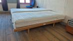 Lattenbodem met poten. Gratis op.te halen. 2keer 90cmx 200cm, Huis en Inrichting, Slaapkamer | Bedden, Ophalen, Zo goed als nieuw