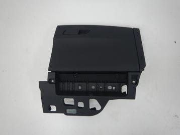 Audi A4 8W Dashboard Kast 8W1880302 beschikbaar voor biedingen