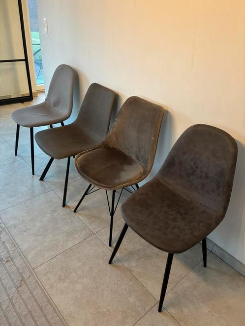 Set van 8 eetkamerstoelen, taupeachtige kleur, zwarte poten, Huis en Inrichting, Stoelen, Zo goed als nieuw, Ophalen