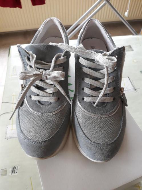 Chaussures Basket femme 38 Médi Loi Gestec, Vêtements | Femmes, Chaussures, Comme neuf, Sneakers et Baskets, Bleu, Enlèvement ou Envoi