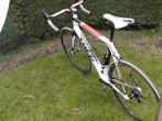 Racefiets wit-rood  maat 58  Trek Ultegra Madone, Fietsen en Brommers, Fietsen | Heren | Sportfietsen en Toerfietsen, 28 inch