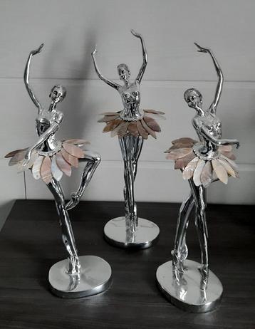 Set van 3 ballerina's J-Line beschikbaar voor biedingen