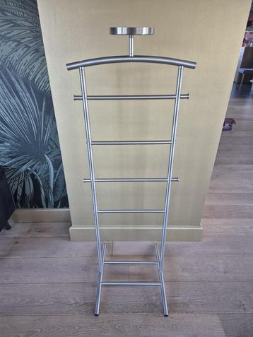 Kapstok voor kinderkamer beschikbaar voor biedingen