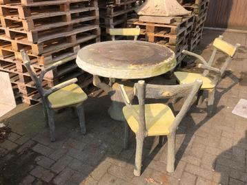 Betonnen tuinset in faux bois beschikbaar voor biedingen