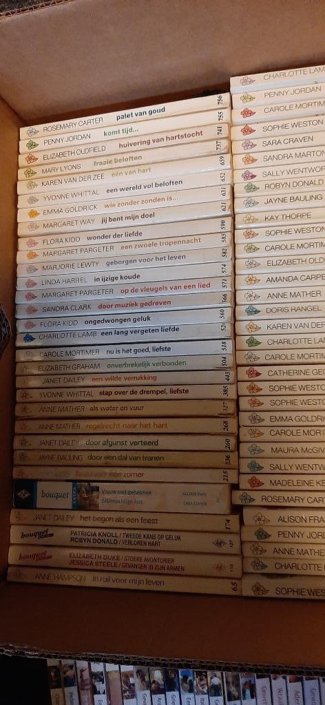 Romans "Bouquet" reeks (oude en nieuwere), Boeken, Romans, Ophalen
