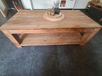 Salontafel beschikbaar voor biedingen