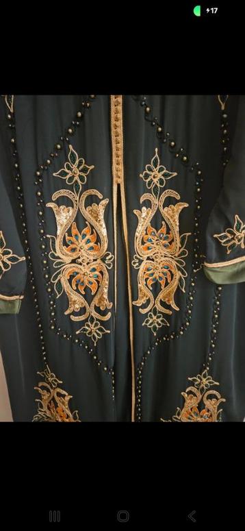 Grote maat prachtige takshita te koop beschikbaar voor biedingen