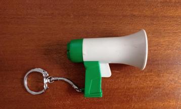Briquet et porte-clés : mégaphone, Enlèvement ou Envoi, Utilisé, Briquet