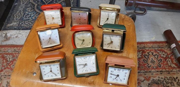 Vintage reiswekkers werkend uit kiezen 15 euro per stuk., Antiek en Kunst, Antiek | Klokken, Ophalen of Verzenden