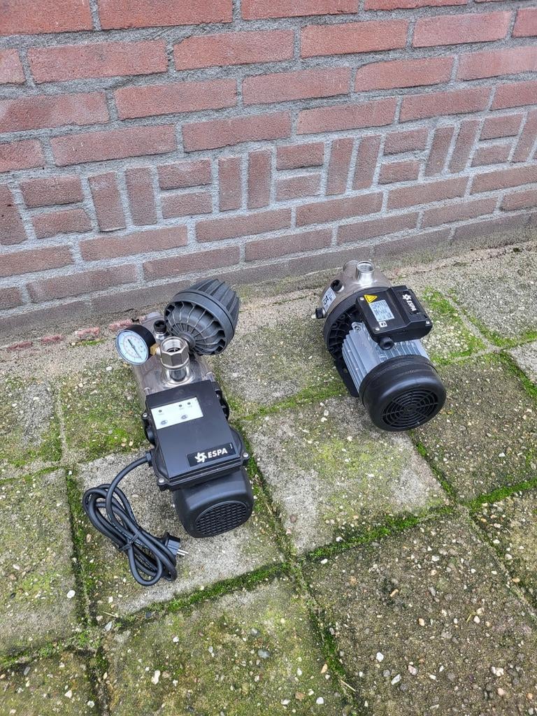 Pompes à eau ESPA — pompes de surpression/pompes centrifuges, Jardin & Terrasse, Accessoires pour étangs, Enlèvement ou Envoi