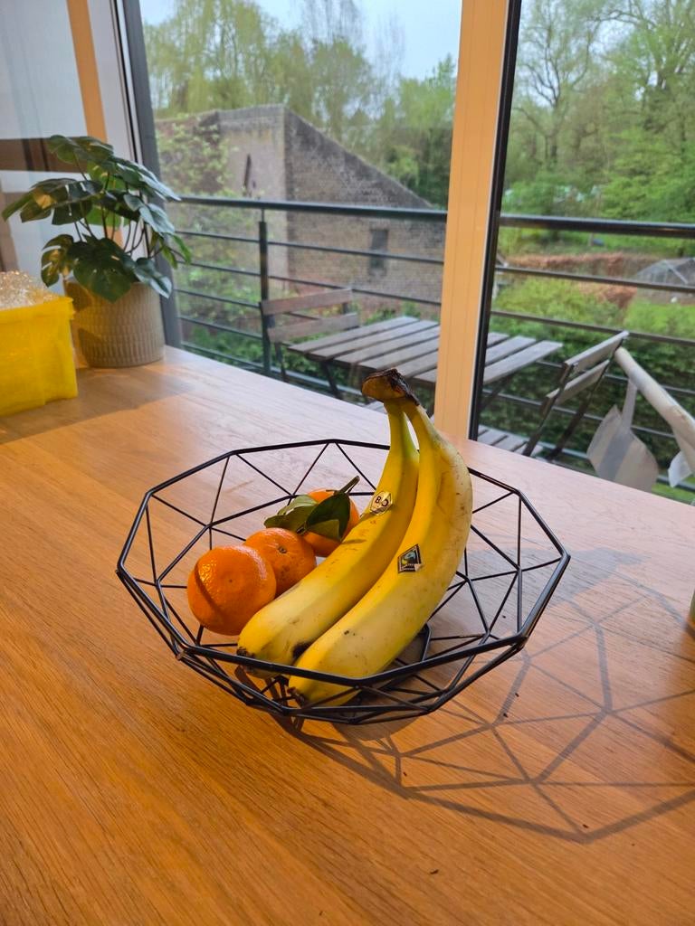 Moderne Fruitmand, Ophalen