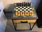 Schaaktafel mooi glanzend bord en vinyl schaakstukken., Hobby en Vrije tijd, Ophalen of Verzenden, Zo goed als nieuw