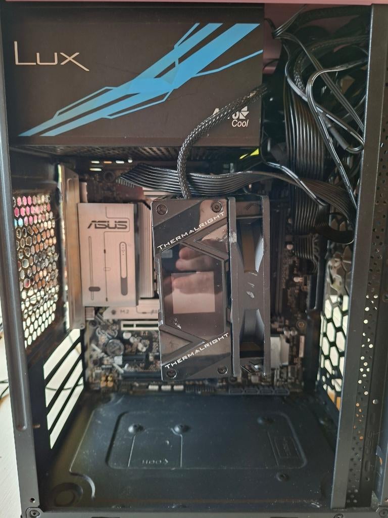 Tour Pc Ultra 5, Informatique & Logiciels, Ordinateurs de bureau, Neuf, SSD, 32 GB, Enlèvement