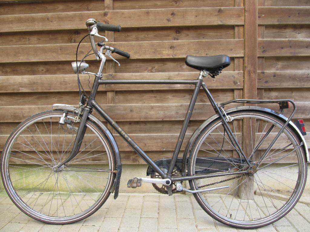 Twee herenfietsen 45 en 125 euro in Tielt -Winge 3390, Fietsen en Brommers, Ophalen, Versnellingen