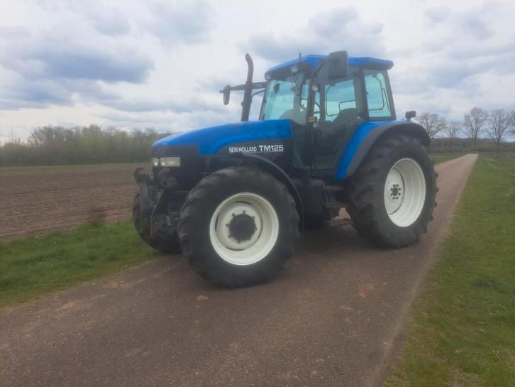 NEW HOLLAND TM125, Zakelijke goederen, Landbouw | Tractoren, 7500 tot 10000, New Holland, 120 tot 160 Pk, Gebruikt, Ophalen