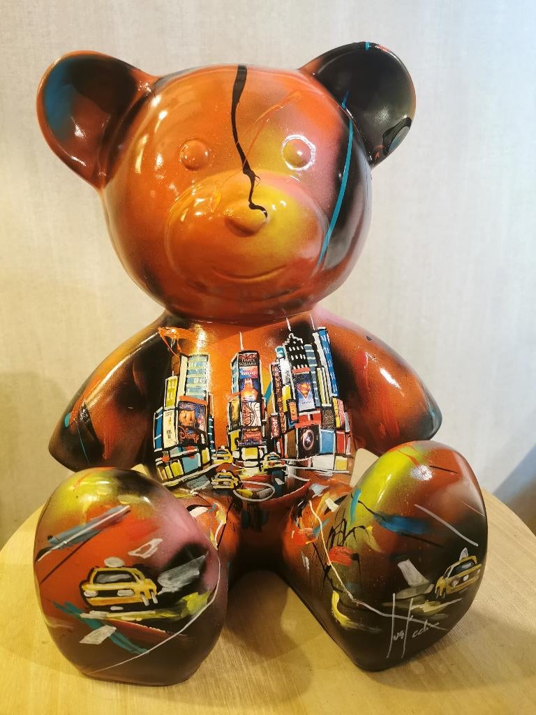 Céline Lust Ourson New York Times square, Ophalen