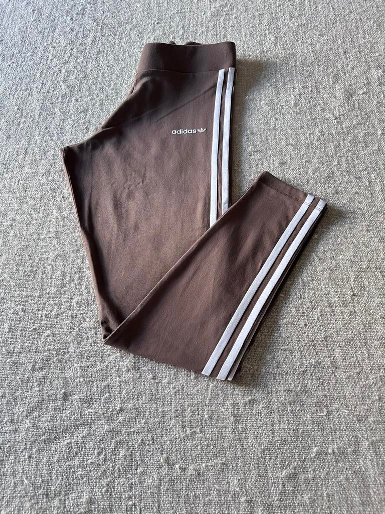 Adidas trainingsbroek maat M, Kleding | Dames, Ophalen of Verzenden, Zo goed als nieuw, Maat 38/40 (M), Beige