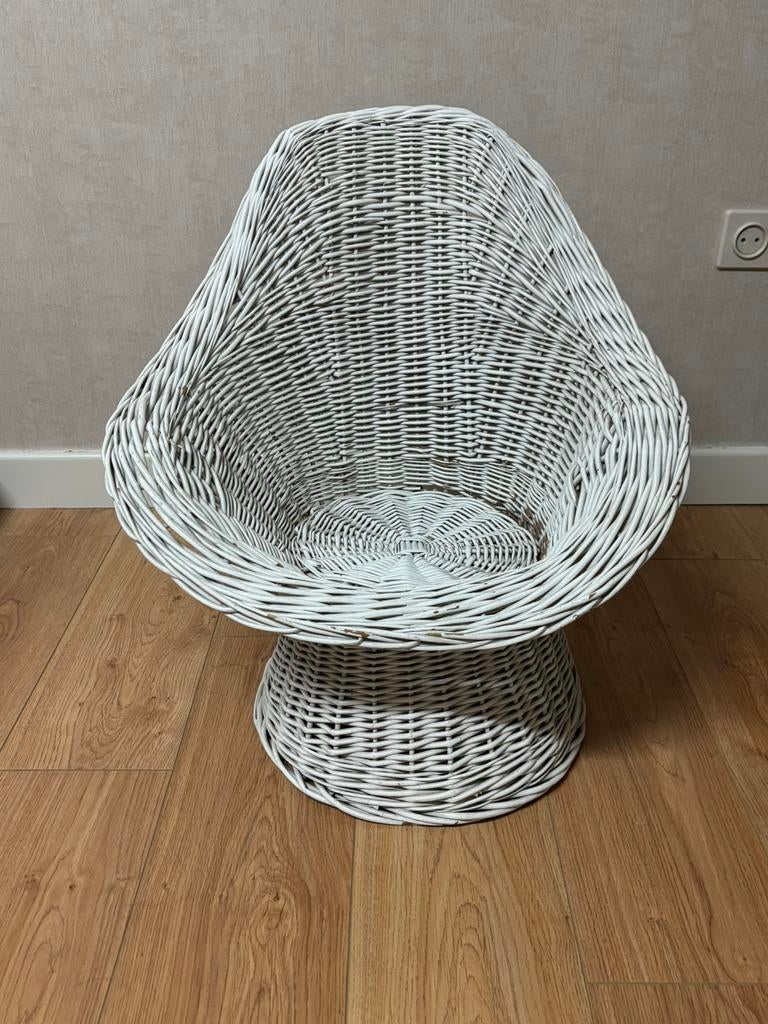 Rieten stoeltje & mandje, Huis en Inrichting, Stoelen, Ophalen, Zo goed als nieuw