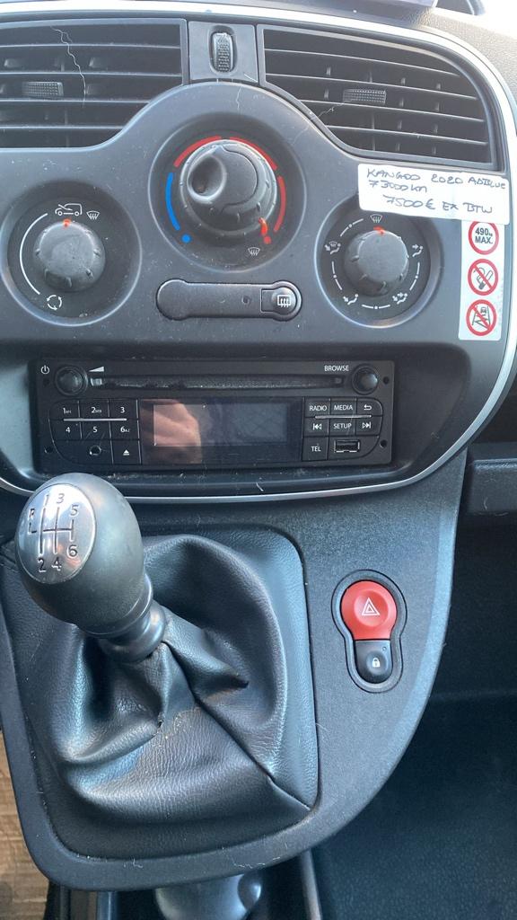 Renault Kangoo 1.5 DCI lichte vracht van 10/2020 met 73000km, Auto's, Testrit aan huis, Stof, 4 cilinders, Wit