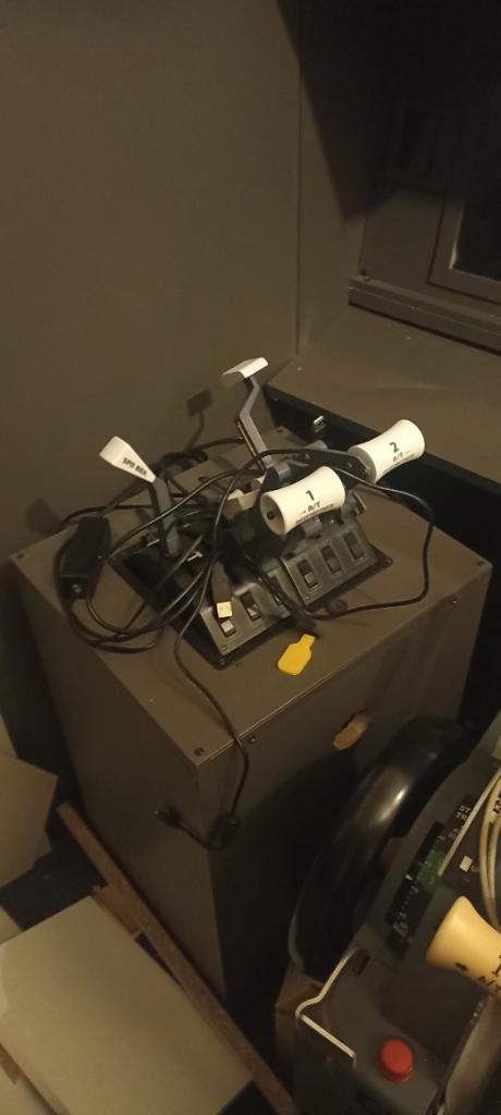 2 Saitek throttle quadrant, Computers en Software, Joysticks, Gebruikt, Ophalen of Verzenden