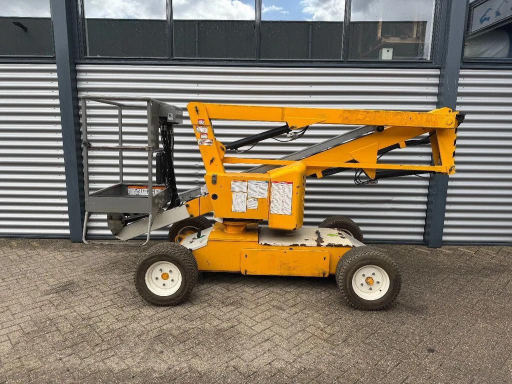 Niftylift HR12NE Hoogwerker Knikarmhoogwerker (bj 2011), Zakelijke goederen, Machines en Bouw | Liften, Steigers en Ladders