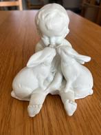 Biscuit beeldje kindje met konijntjes, Ophalen, Gebruikt, Overige typen