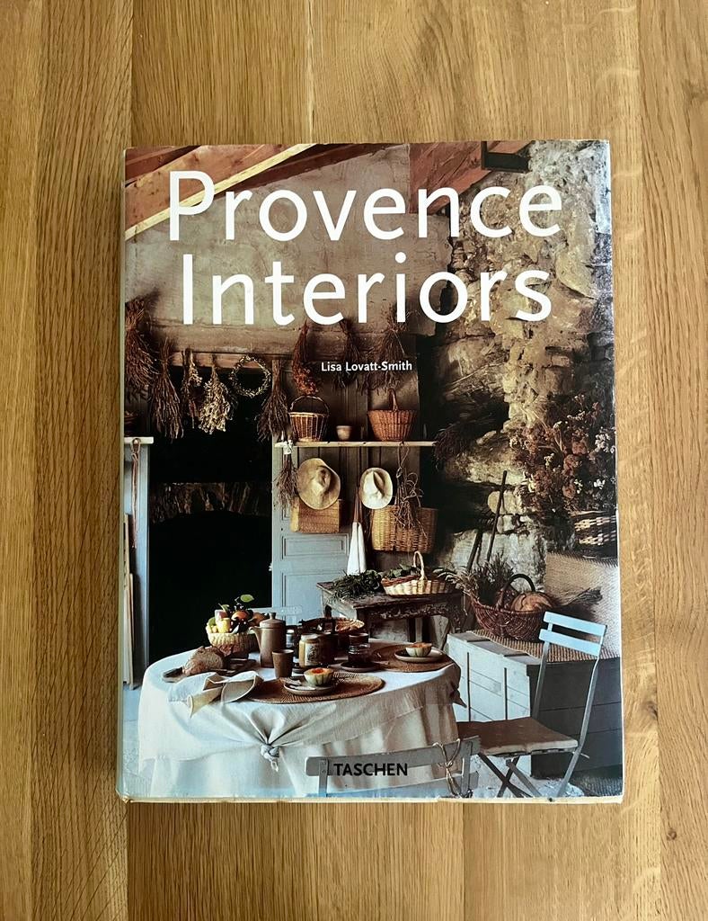 Réservez Provence Interiors Lisa Lovatt-Smith, Livres, Maison & Jardinage, Enlèvement ou Envoi, Comme neuf, Intérieur et Design