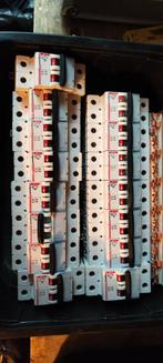 Disjoncteurs et interrupteurs différentiels, Enlèvement, Comme neuf, Interrupteur