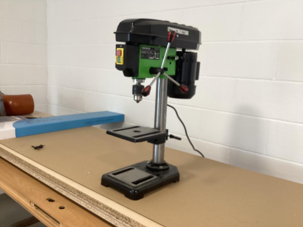 Foreuse sur colonne 350w très bon état, Bricolage & Construction, Outillage | Foreuses, Enlèvement ou Envoi, Comme neuf, Foreuse sur colonne