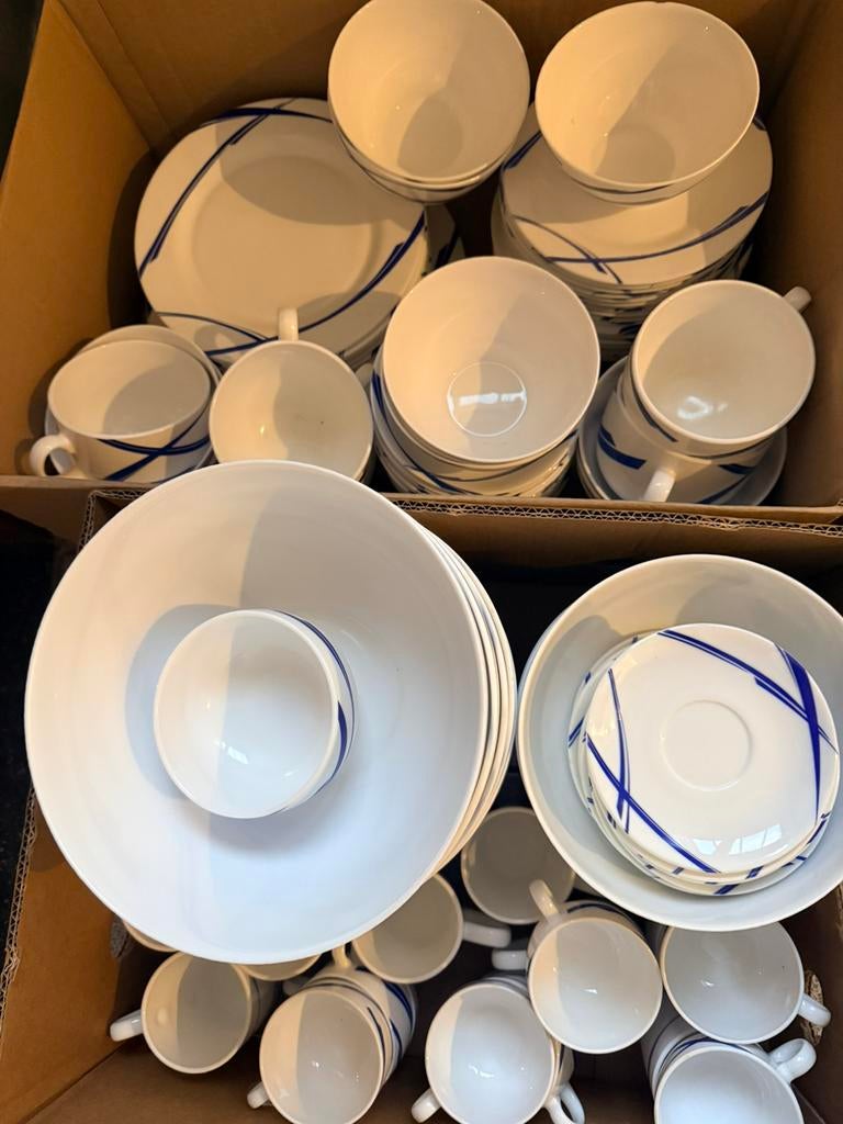 Luminarc serviesset, Huis en Inrichting, Keuken | Servies, Gebruikt, Bord(en), Overige stijlen, Porselein, Ophalen