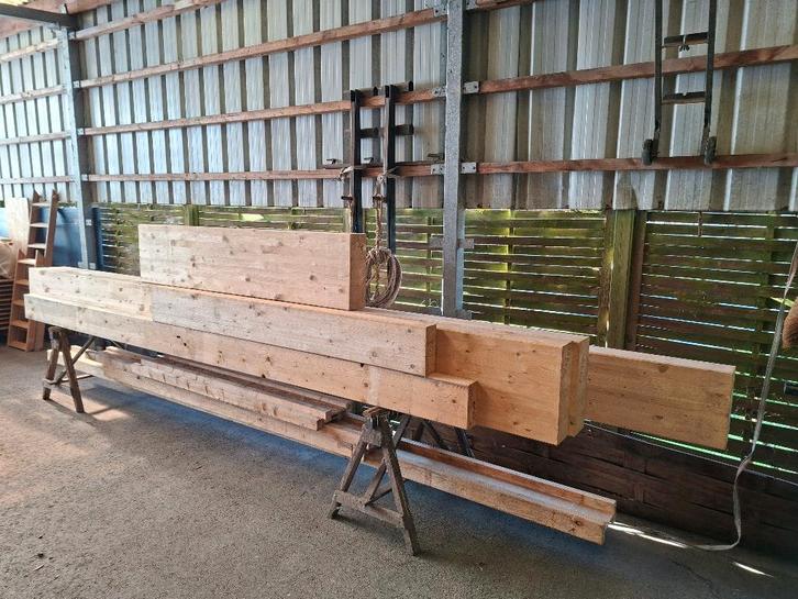 Gelamelleerde liggers/balken, Doe-het-zelf en Bouw, Hout en Planken, Zo goed als nieuw, Balk, Vuren, 300 cm of meer, 50 mm of meer