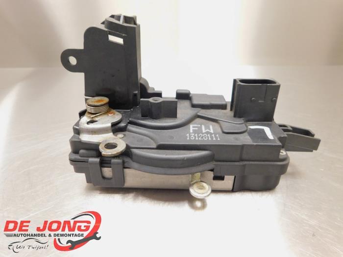 Serrure portière mécanique 2portes gauche d'un Opel Astra, -, Opel, 3 mois de garantie, Utilisé