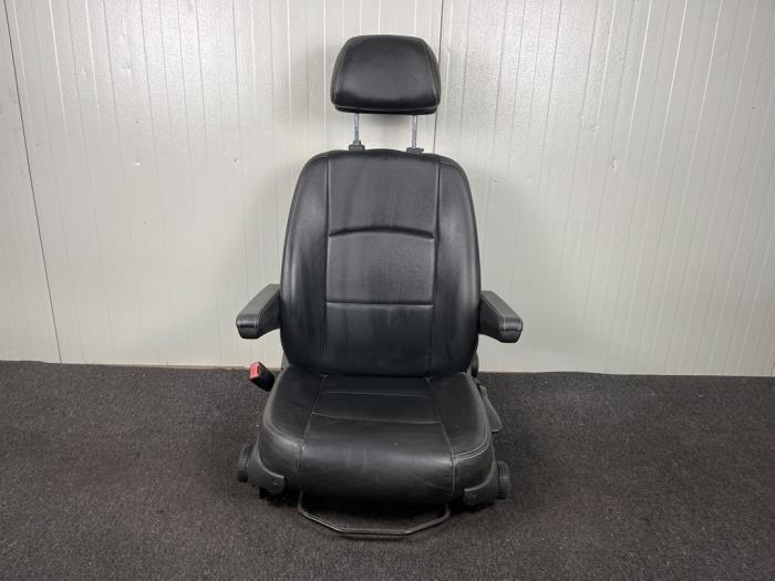 Stoel links van een Mercedes Viano, Auto-onderdelen, Interieur en Bekleding, Mercedes-Benz, Gebruikt, 3 maanden garantie