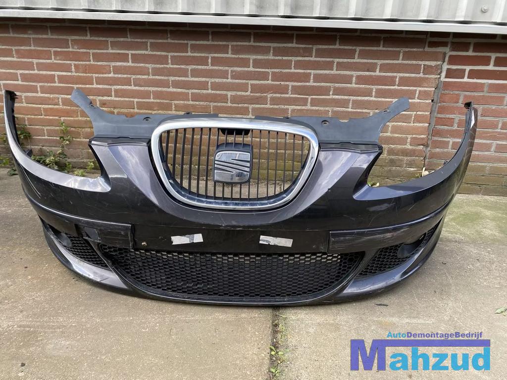 SEAT LEON 2 Zwart voorbumper bumper voor 2005-2012, Gebruikt, Voor, Autovia A-2, Km 585 585
08760  Martorell, ES, SEAT S.A.