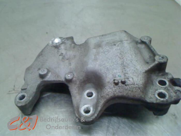 Support moteur d'un Renault Trafic, Renault, -, 3 mois de garantie, Utilisé