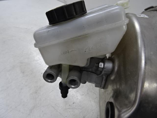 HOOFDREMCILINDER Jaguar F-Pace (01-2015/-), Gebruikt, Jaguar