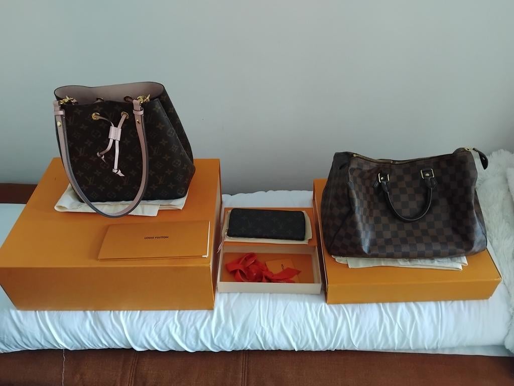 Set Louis vuitton comme neuf avec facture boite house, Enlèvement ou Envoi