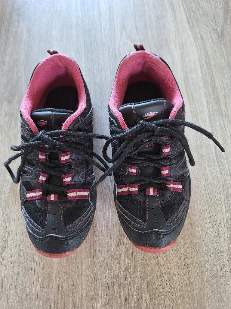 Sportschoenen Osaga maat 32, Sports & Fitness, Course, Jogging & Athlétisme, Autres marques, Enlèvement ou Envoi, Comme neuf, Autres types