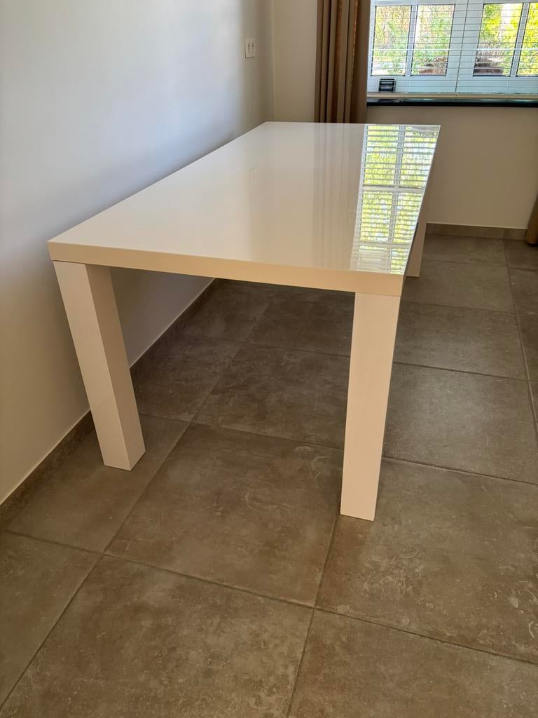 Table laquée blanche, 150 à 200 cm, Enlèvement, Utilisé, 50 à 100 cm