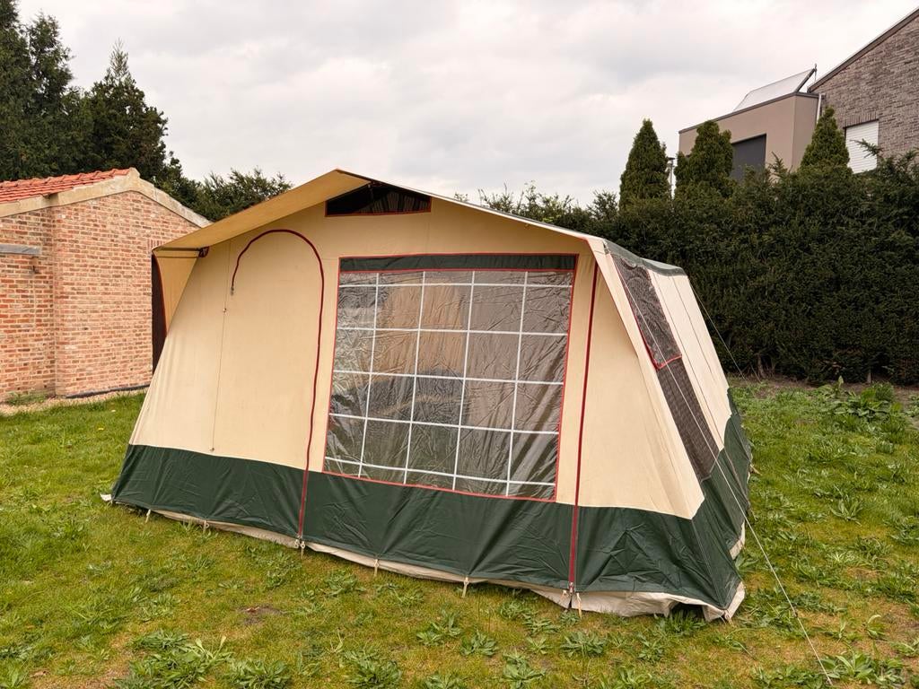 Grote en stevige tent - leuk als speeltent of kamperen, Caravans en Kamperen, Tenten, tot en met 4, Gebruikt, Ophalen