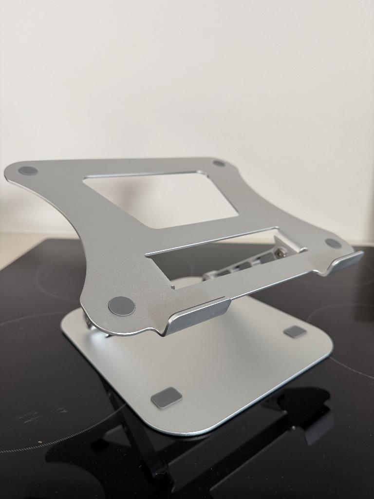 Laptopstand in aluminium - niet gebruikt !, Computers en Software, Laptopstandaarden, Nieuw, In diepte verstelbaar, In hoogte verstelbaar