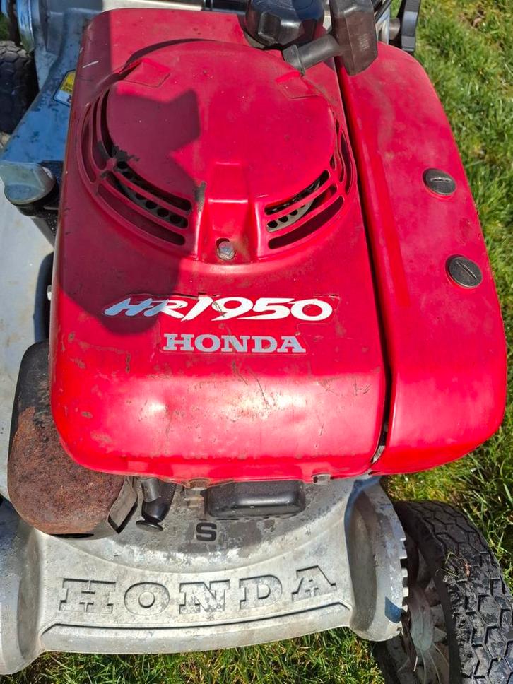 Grasmaaier honda hr1950 zelftrekker, Tuin en Terras, Grasmaaiers, Gebruikt, Benzine-grasmaaier, 40 t/m 49 cm, Cirkelmaaier, Opvangzak