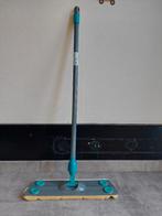 Brosse Swiffer avec manche télescopique, Enlèvement, Brosse ou Balai