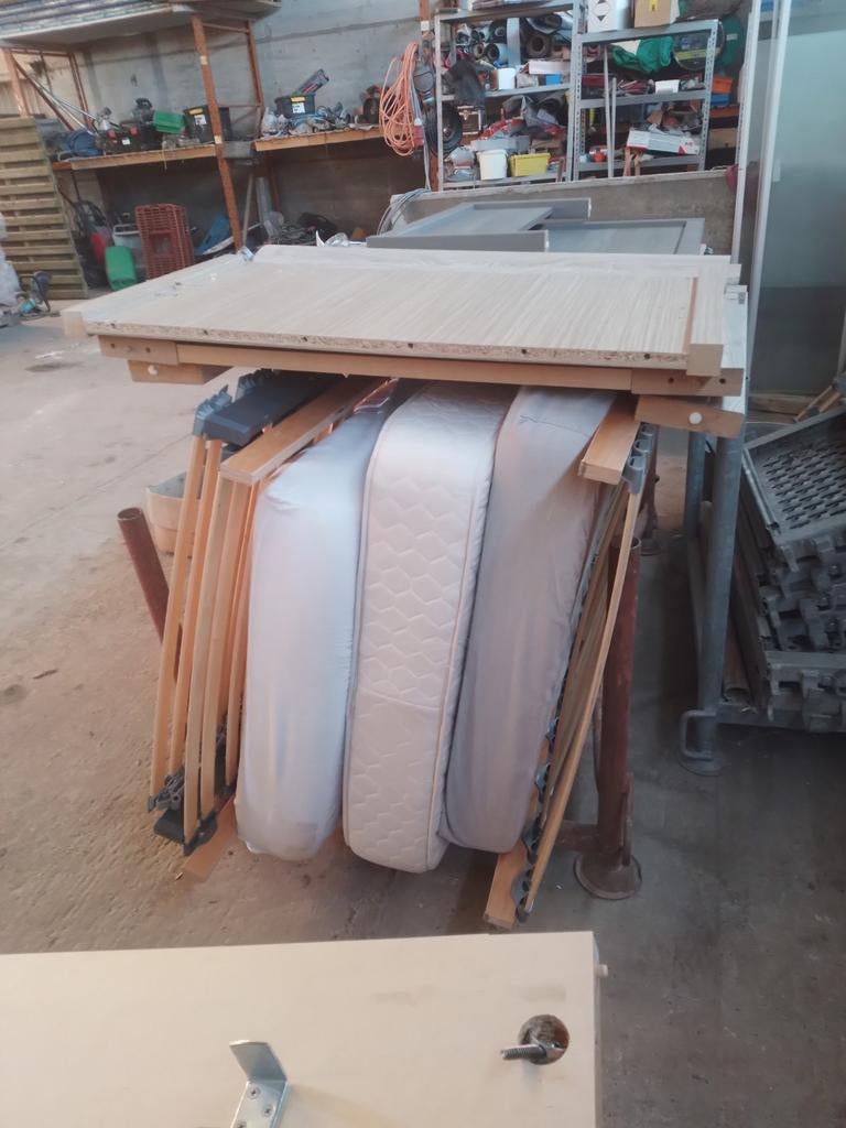 3 eenpersoonsbedden compleet, Ophalen